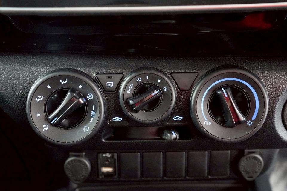 B25005Ni 2ฒท 1393 (กรุงเทพมหานคTOYOTA HILUX REVO 2.4 E PRERUNNER SMART CAB AT ปี 2018 10