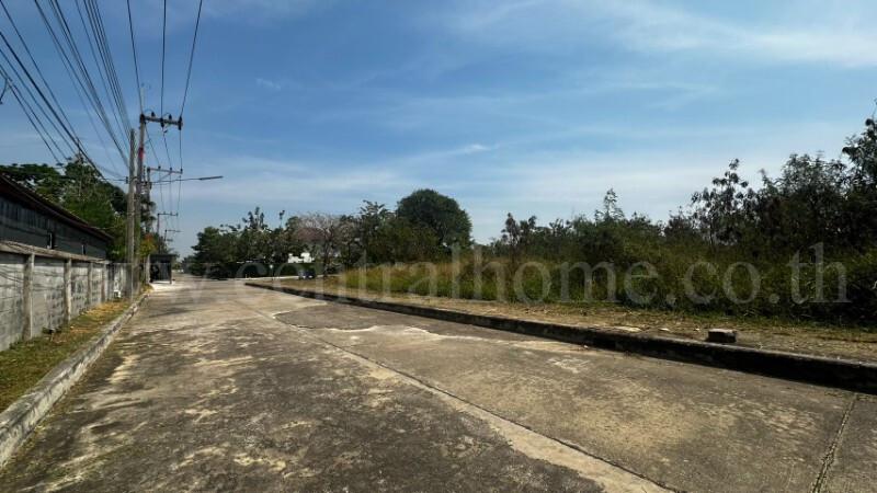 ที่ดินเปล่า ถมแล้ว 308.9 ตร.วา หมู่บ้าน การ์เด้นลากูน่า - ฉะเชิงเทรา แปลงมุม 4