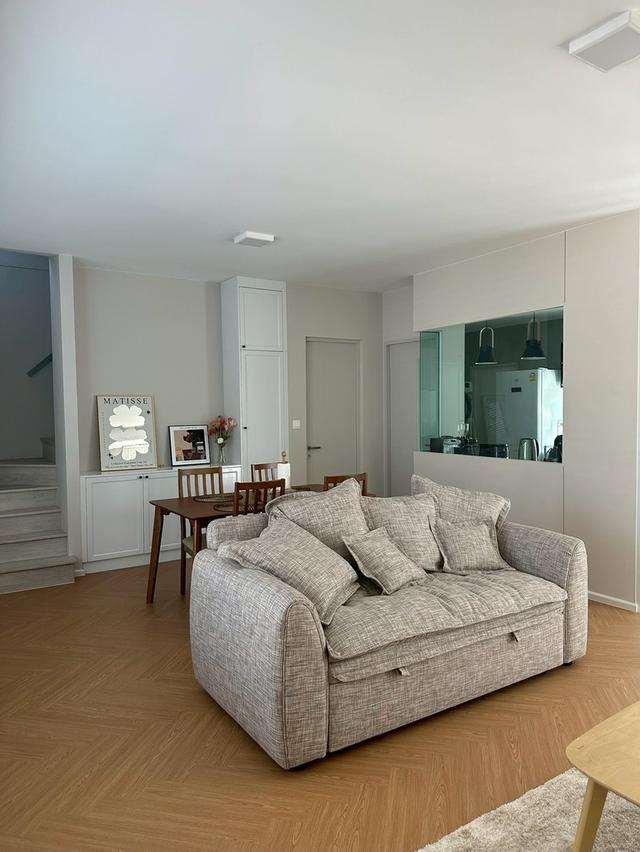 ขายบ้านแฝดมือสอง สภาพดีมาก พร้อมเฟอร์นิเจอร์พร้อมอยู่ โครงการLH 4