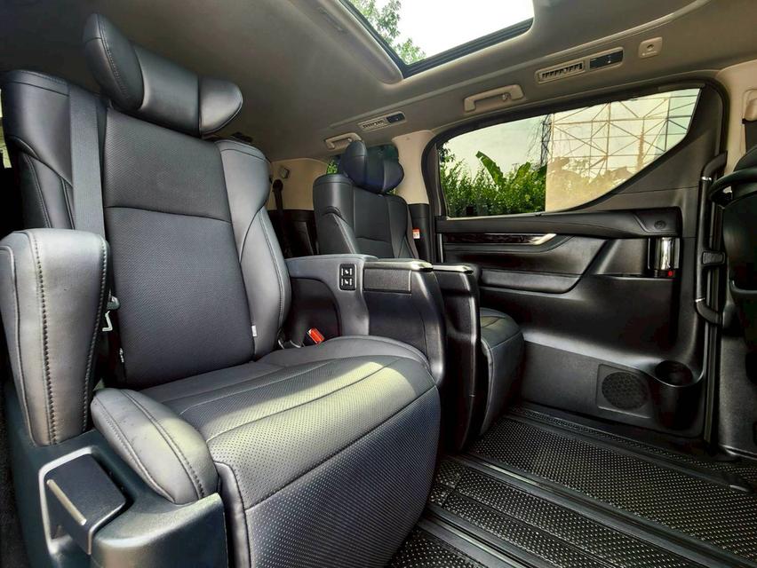 Toyota Alphard 2.5SC ปี23 10