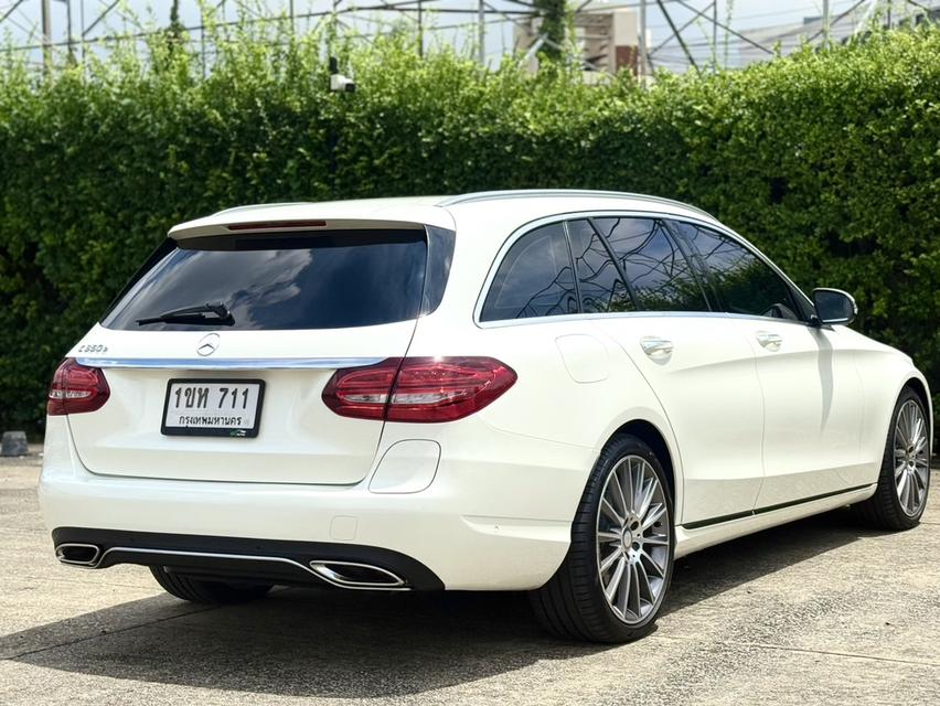Benz C350e Estate AMG 2016 สีขาว 6