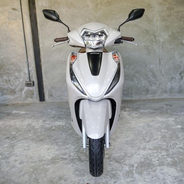 HONDA Lead 4V. รุ่นยอดนิยม