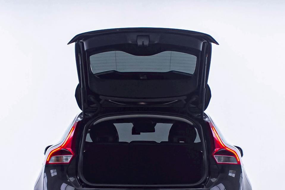 VOLVO V40 T5 S 2.0 2015  14
