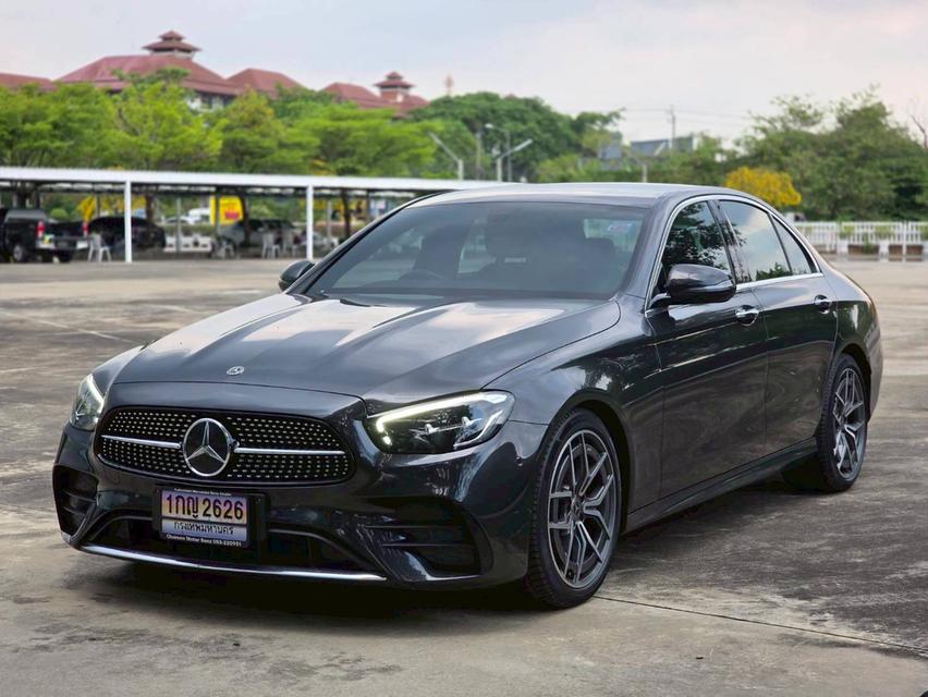 Mercedes-Benz E220d AMG Sport 2022 สีเทารถสวย พร้อมใช้งาน