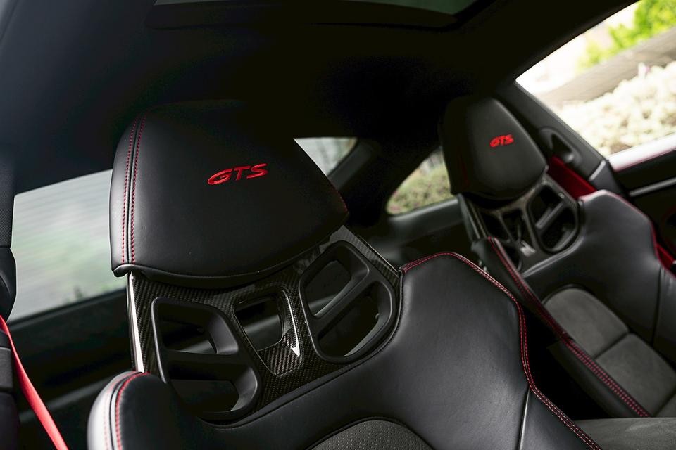 Porsche Carrera 992 GTS 9