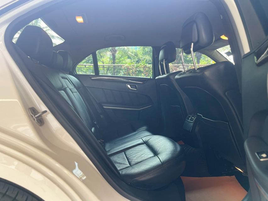 ขายรถ Benz E200 NGT W212 ปี 2013 สีขาว เกียร์ออโต้ 10