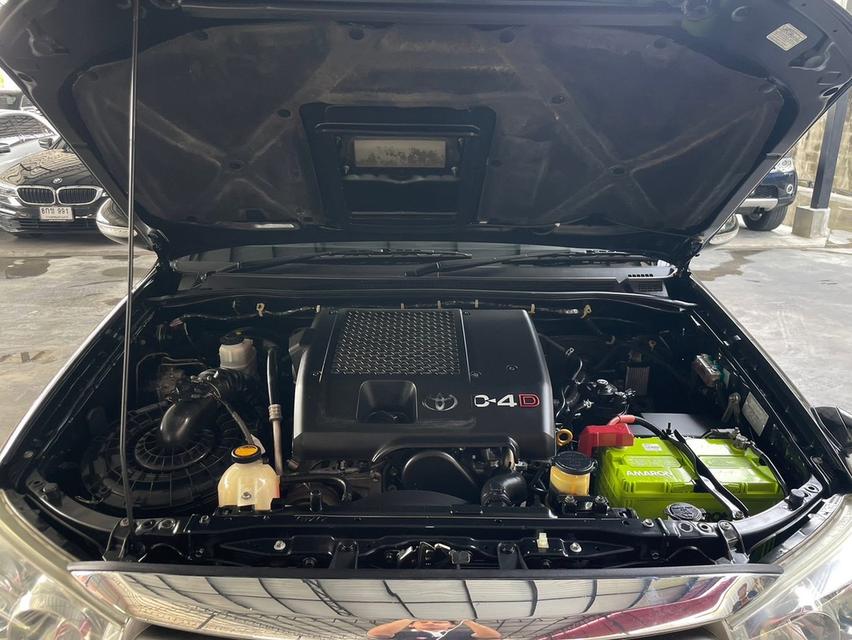 TOYOTA FORTUNER 3.0V 4WD 2010  19