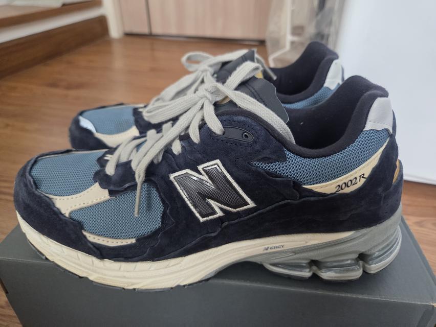 Nb 2002 r size 9.5 us 27.5cm