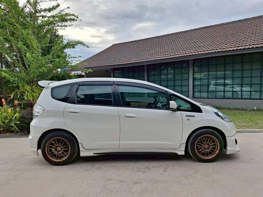 รหัสรถ KN2366 HONDA JAZZ 1.3 HYBRID ปี 2013 13