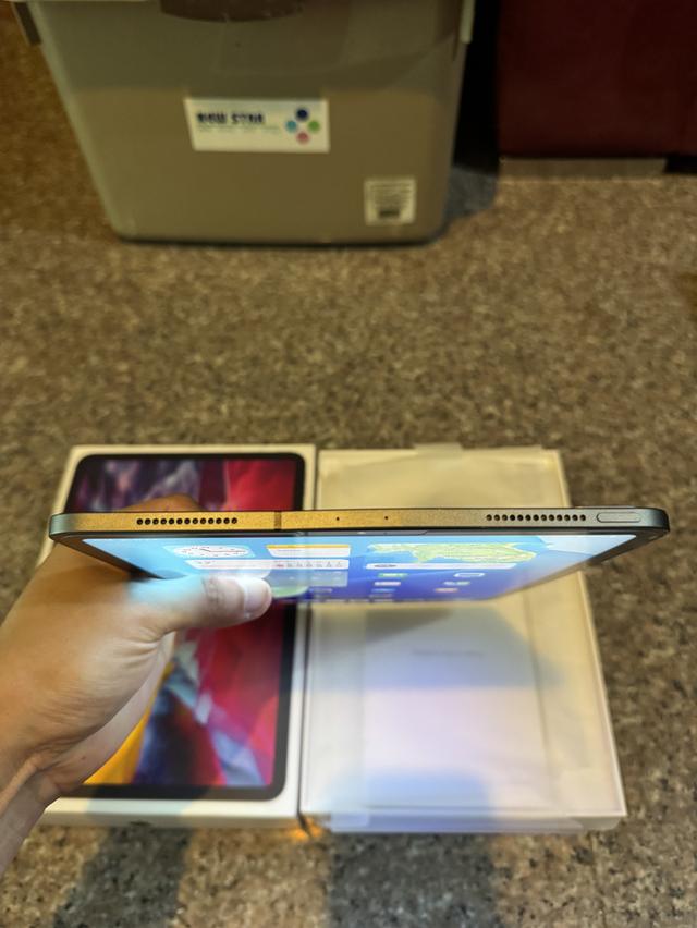 ขายiPadPro11นิ้วสีSpace Gray256กิ๊กWifi Celluer ใส่ซิมได้ใช้งานดีถูกๆๆๆ 3