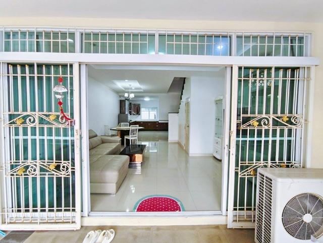 บิ๊กซี กัลปพฤกษ์ 500 ม. กำนันแม้น ทาวน์โฮมหรู 3 ชั้น 23 ตร.วา. 270 ตร.ม. 3นอน 9-15 MRT ภาษีเจริญ 2.6 กม. 4 น้ำ ถ. สาทร-ก 4