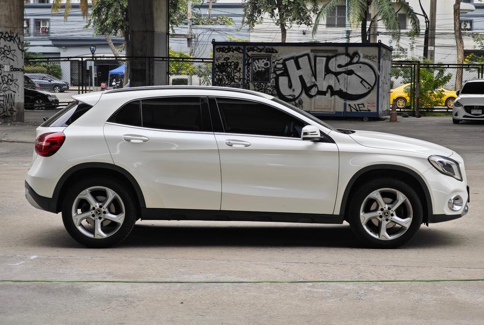 Mercedes Benz GLA200 W156 ปี 2018  3