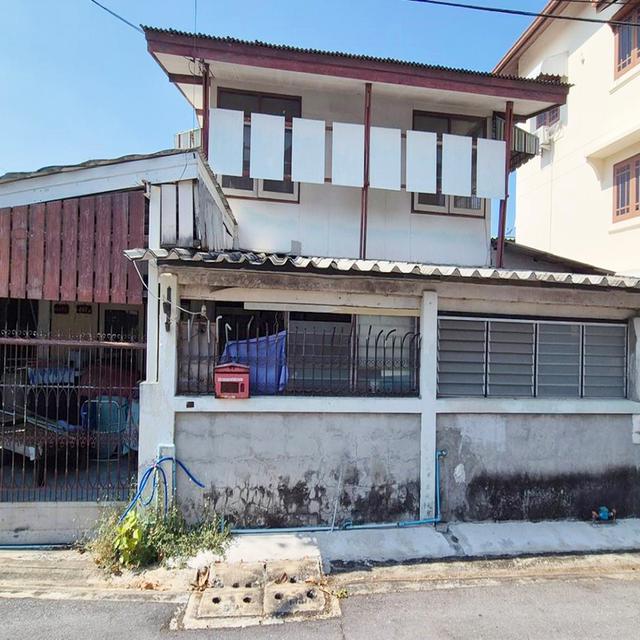 ขายถูก บ้านเดี่ยว44ตรว. ม.โชคชัย ซ.ลาดพร้าว96 ขายตามสภาพ เหมาะซื้อไปรีโนเวท 12