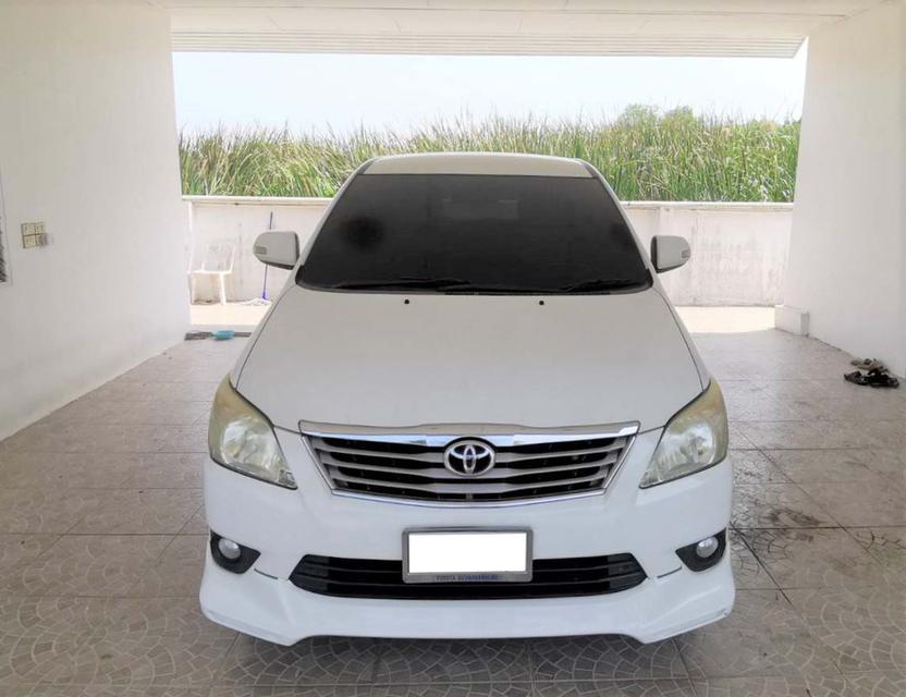 Toyota Innova  2.0 V  ปี 2012
