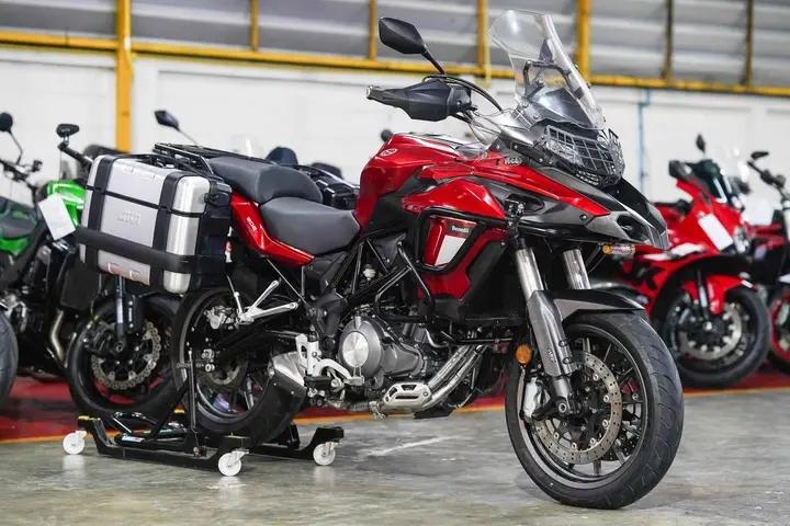 มอเตอร์ไซค์สภาพนางฟ้า Benelli TRK 502 4