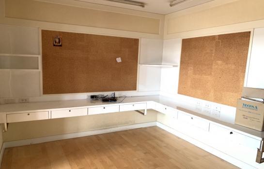 อาคารพาณิย์ 3คูหาให้เช่า ถนนจันทน์วัดไผ่เงิน พร้อมเครื่องปรับอากาศ เหมาะแก่การทำออฟฟิศหรือร้านอาหารราคาถูกมากเจ้าของประกาศเอง 50,000ต่อเดือน 6