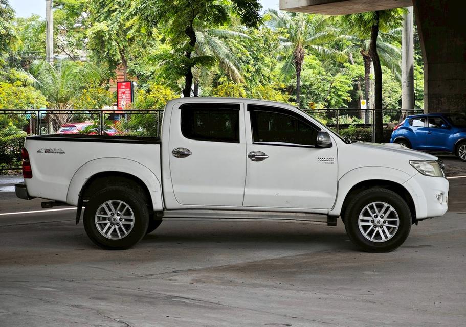 Toyota Hilux Vigo Champ 2.5 E Auto Pre-Runner ปี 2013
