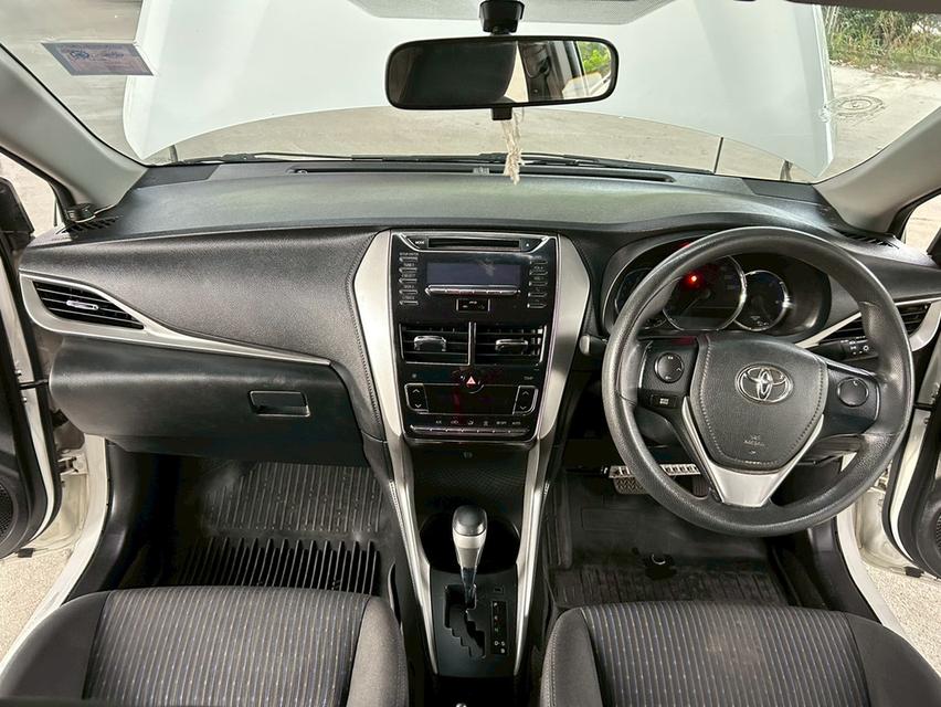 ขายรถ Toyota Yaris Ativ 1.2E ปี 2018 สีขาว เกียร์ออโต้ 13