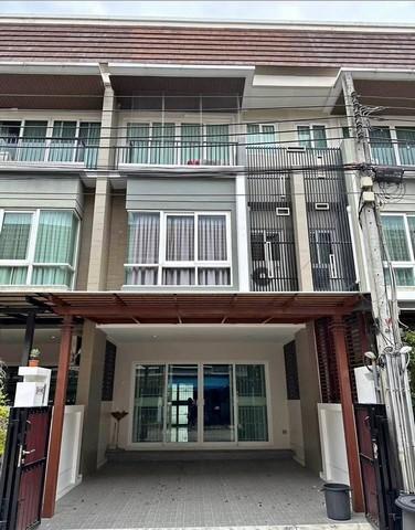 MTR104 พร้อมเข้าอยู่! ให้เช่าทาวน์โฮม 3 ชั้น 206 ตร.ม. Urban Sathorn ราชพฤกษ์ มี Walk-in Closet ห้องดูหนัง ครัวไทยแยกส่วน จอดรถได้ 2 คัน 1