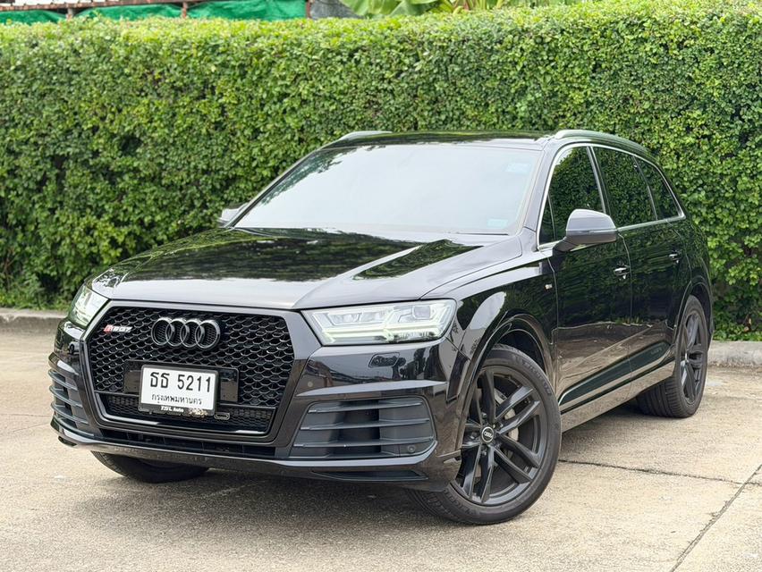 Audi Q7 55 TFSI Quattro S-line ปี 2019 สีดำ