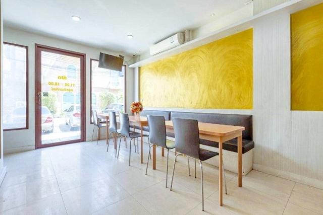 ร้านกาแฟ ถ.วัชรพล พร้อมเฟอร์ฯ 3 นอน 3 น้ำ เวนิส ดิ ไอริส 200 ม.ให้เช่า อาคารพาณิชย์ 3 ชั้น ทำเลดี ติดถนนใหญ่ เหมาะกับร้า 4