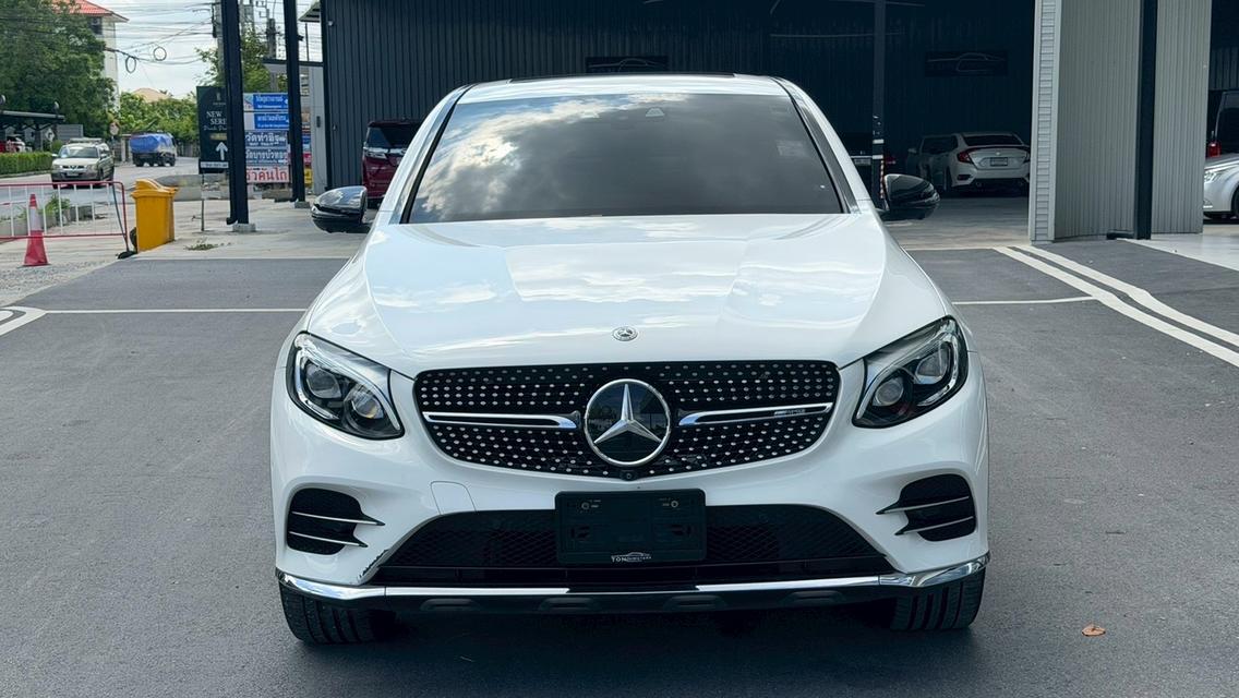 2020 BENZ GLC 43 COUPE PLUS สีขาว เลขไมล์ 93,XXX KM รสวย ประวัติดี ไม่มีอุบัติเหตุใดๆ เจ้าของเดียว* รถอออกศูนย์ Benz TH ปี 2019