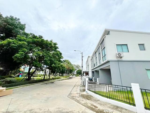 นานาชาติสิงคโปร์ SISB 300 ม. ทาวน์โฮมหรู 2ชั้น หลังมุม 3นอน แจ้งวัฒนะ ท็อปส์ ชัยพฤกษ์ 1.7 กม. 1