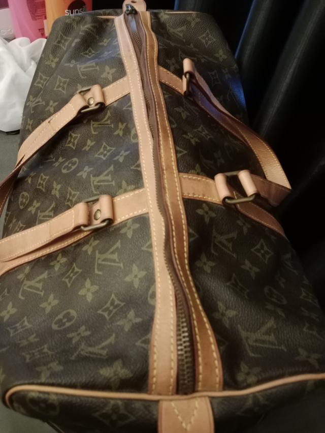 ขาย LV ใบใหญ่ เดินทางได้
