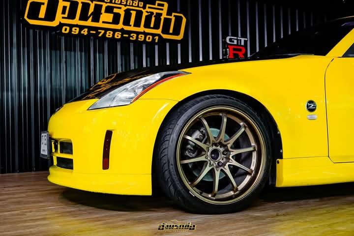 Nissan 350 Z สีเหลือง 9