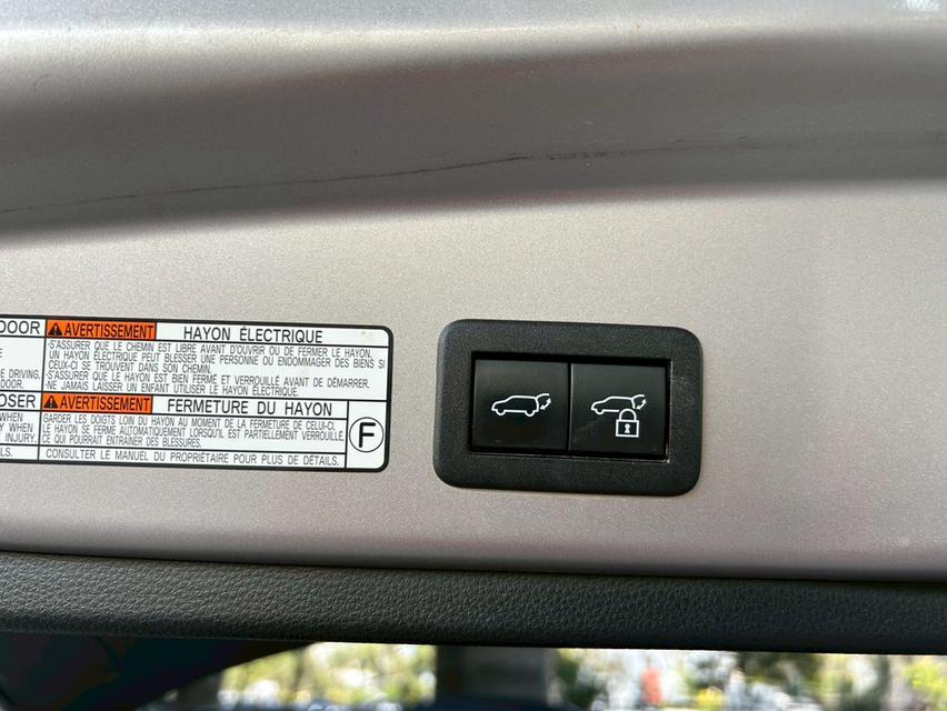 ขายรถ Toyota Corolla Cross 1.8 HEV Premium ปี 2020 สีเทา เกียร์ออโต้ รูปที่ 20