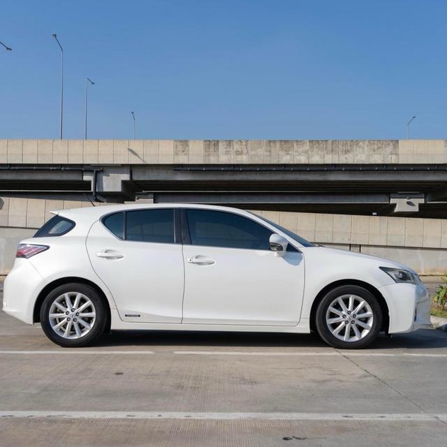 Lexus CT200h 1.8 Premium Hatchback 2011 จด 13 รหัส 12AT3546 6