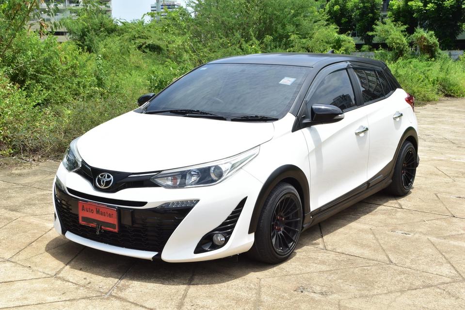 TOYOTA YARIS 1.2 HIGH CROSS 2202