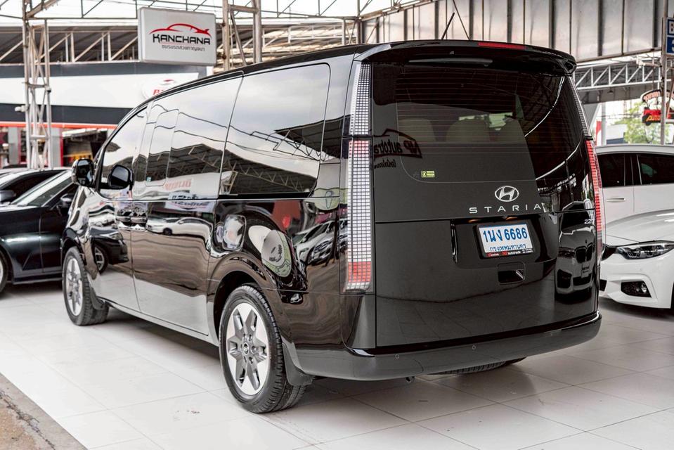 รหัสรถ NP6686 HYUNDAI STARIA 2.2SELปีรถ : 2022 12