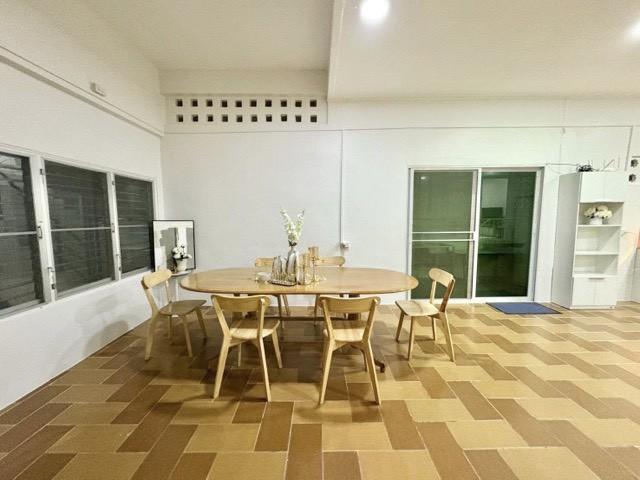 ให้เช่าบ้านเดี่ยว 2 ชั้น 80 ตร.ว. พื้นที่กว้าง 5 ห้องนอน ลาดพร้าว ซอย 9 เดินถึง MRT ลาดพร้าว 5 นาที จอดรถ 3 คัน เหมาะอยู่อาศัยหรือทำโฮมออฟฟิศ 4