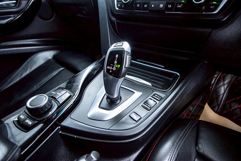 รหัสรถ 1D581  320I SPORT 2.0 2014 8