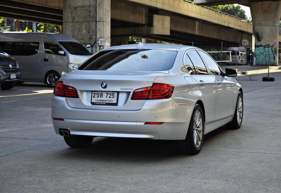 BMW serie5 523i F10 ปี 2010 จด 2014  4