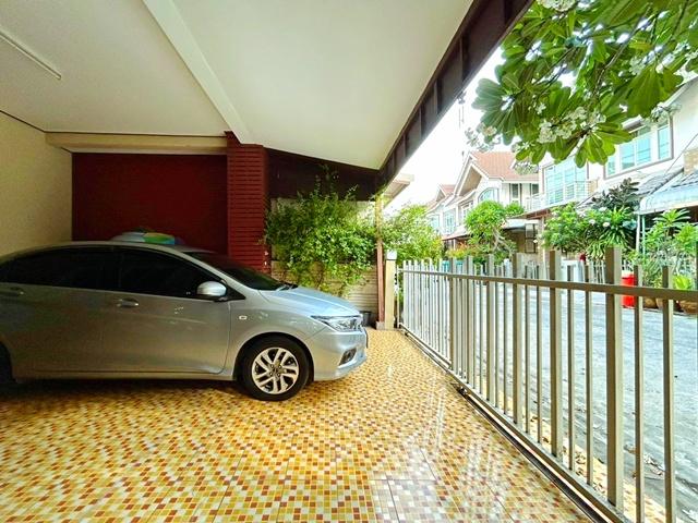 สุขุมวิท 101 อ่อนนุช44 1.7กม. BTS ปุณณวิถี 1.9 กม. บ้าน 3 ชั้น 5 นอน 5 น้ำ 350 ตร.ม.พร้อมเฟอร์ฯครบ 3