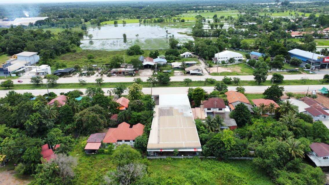 ขายบ้านพร้อมที่ดินและโครงหลังคาขนาดใหญ่ เหมาะสำหรับทำธุรกิจหรืออยู่อาศัย (รหัส: BSS-138) 4