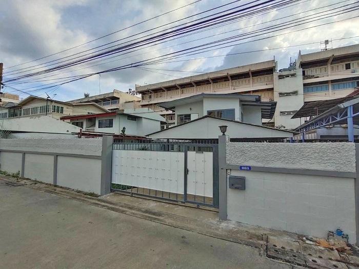 รูป ให้เช่า บ้านเดี่ยว 2 ชั้น ซ.จรัญ 46 หน้าซอย MRT รถไฟฟ้าสถานีบางพลัด ราคาถูก 2