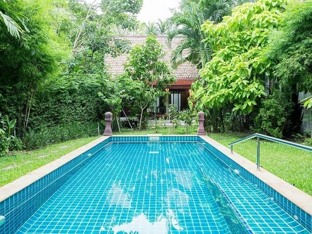 ให้เช่าบ้านเดี่ยวทรงไทย 2 ชั้น 160 ตรว. 5 ห้องนอน สุขุมวิท 101/1 พร้อมสระว่ายน้ำระบบเกลือ ตกแต่งพร้อมอยู่ ใกล้ BTS ปุณณว 3