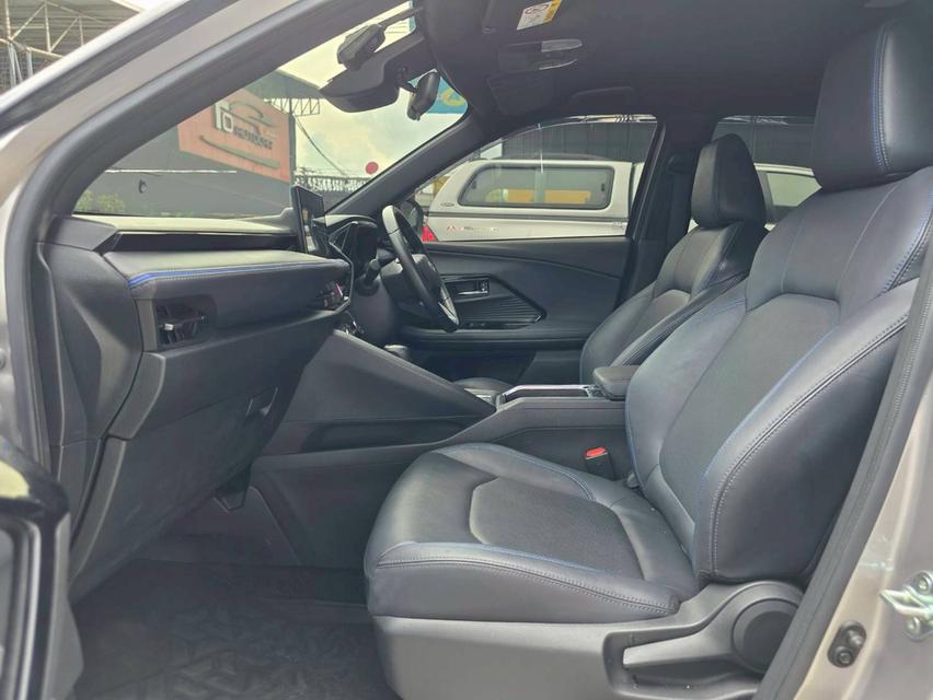 Toyota Yaris Cross 1.5 Hev Premium 2023 18