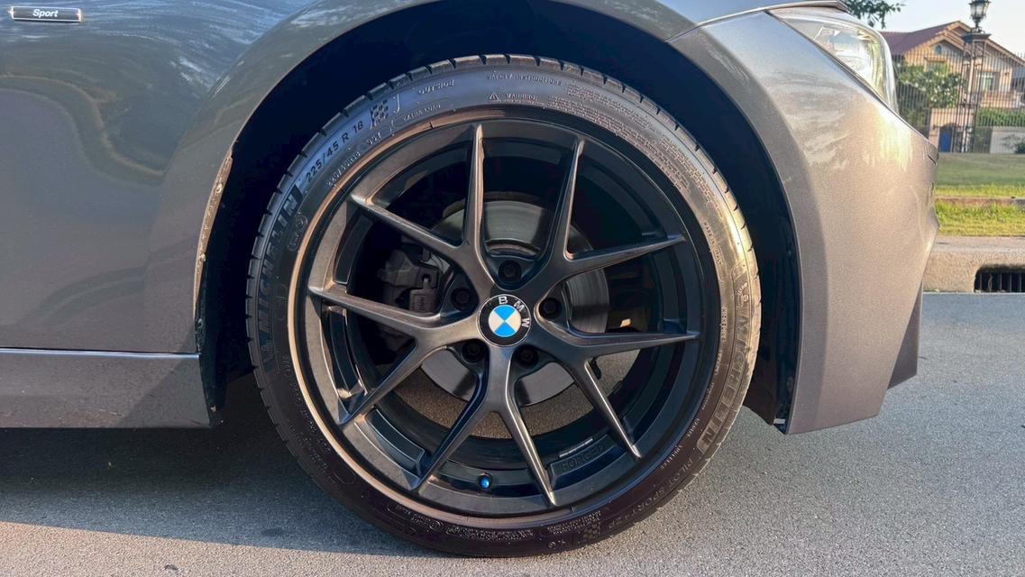 รหัสรถ TPV740 🎊 BMW 320i Sport 🎊 2013 รูปที่ 9