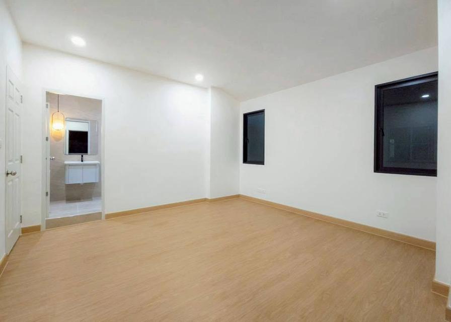 ขาย บ้านเดี่ยวรีโนเวทใหม่  บ้านเดี่ยวแบรนด์ Land and houses บรรยากาศเงียบสงบ หมู่บ้านมัณฑนา ปิ่นเกล้า-พระราม5 9