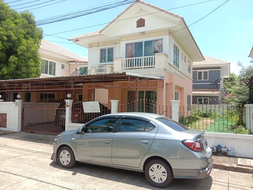 บ้านเดี่ยว 2 ชั้นหมู่บ้านโดมทอง 1