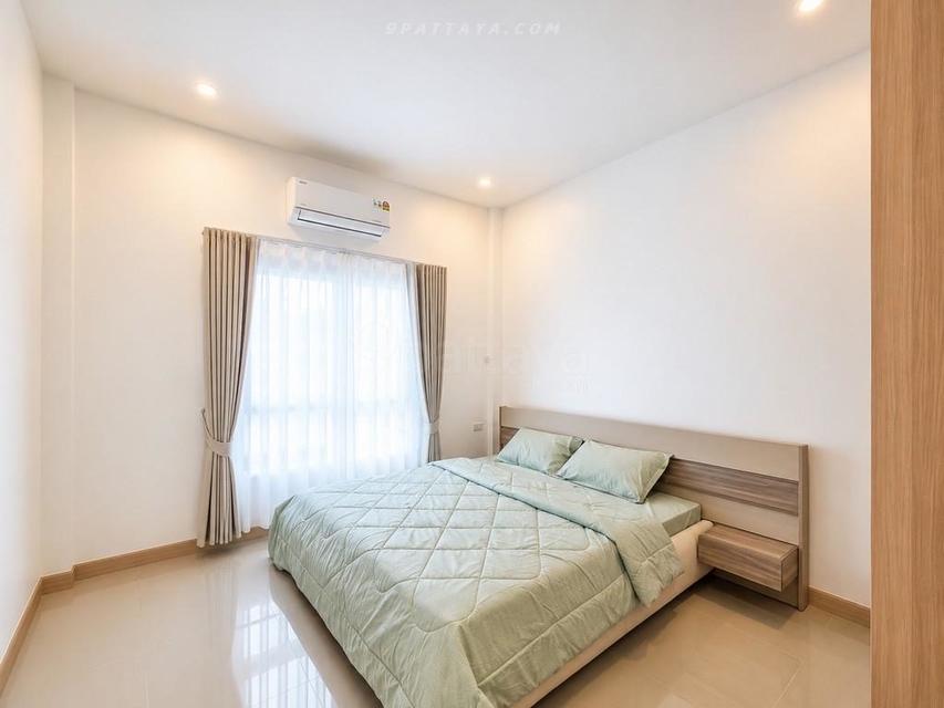 For Sale — Newly Renovated Pool Villa near Mabprachan Lake, PattayaBeautiful newly renovated single-storey pool villa in a rare prime location 9