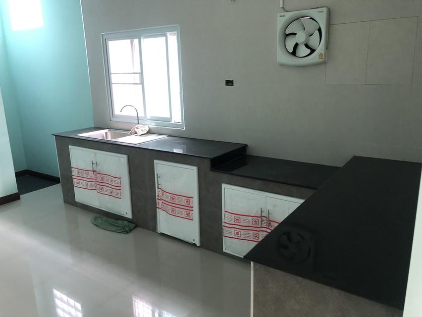 โกดังให้เช่าพร้อมที่พัก 1 ไร่ 4