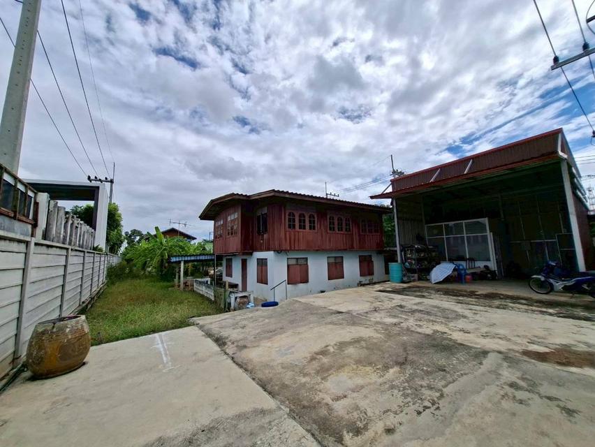 ขายที่ดินพร้อมสิ่งปลูกสร้าง ถนนเลียบคลองสอง-คลองหลวง 6