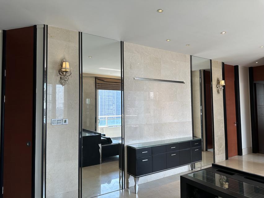 The Infinity Sathorn Luxury Redefined BTS Chongnonsi 0 m. 9