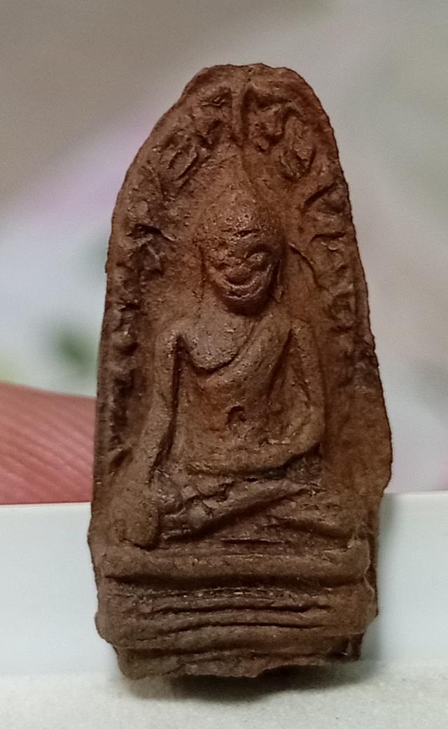 พระรอดพิมพ์ใหญ่กรุวัดมหาวัน