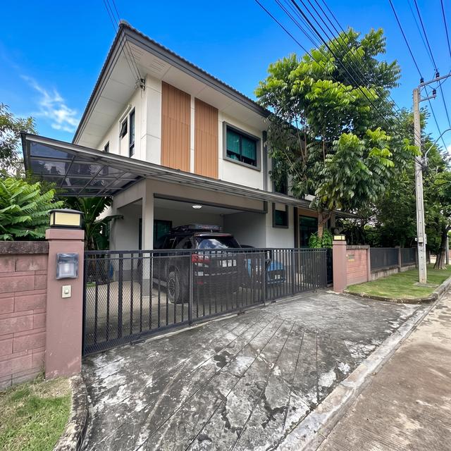 ขายบ้านเดี่ยวหรู หลังมุมถนนเมน หน้าสวนใหญ่! ม.คาซ่าวิลล์ วงแหวน-รามอินทรา (78.9 ตร.ว.) บิวท์อินทั้งหลัง พร้อมบ่อปลาคราฟมงคล 2